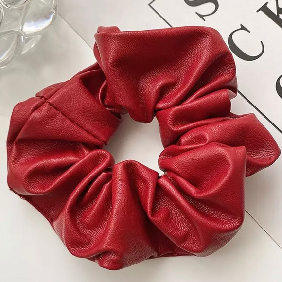 NWT red vegan leather M ONE RED (OR BLACK) P-LEATHER SCRUNCHIE size regular - Picture 1 of 6